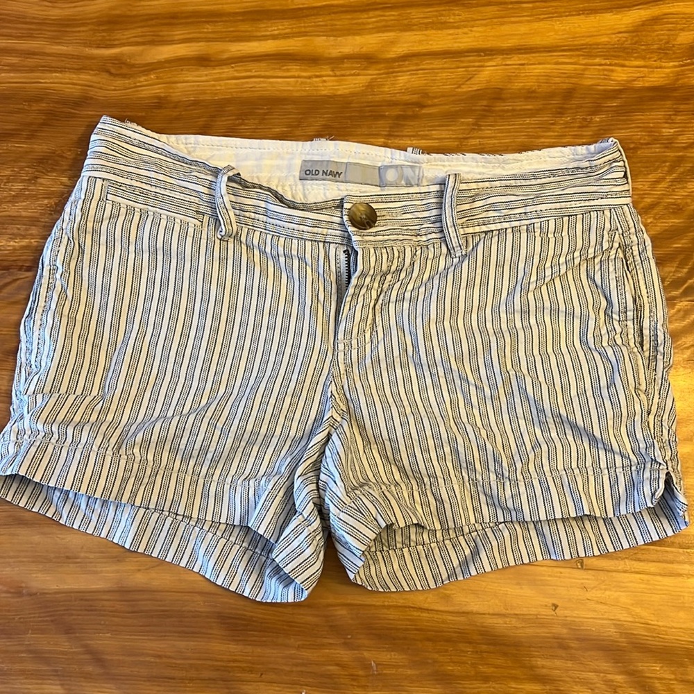 Old Navy white and blue striped shorts.